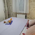 Karla Snb Lozovac