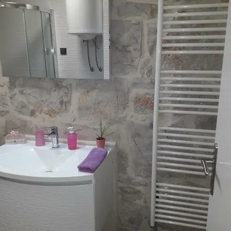Karla Snb Apartment *