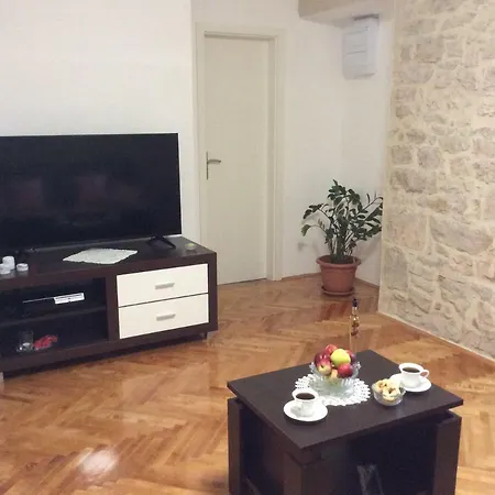 Karla Snb Apartment Lozovac